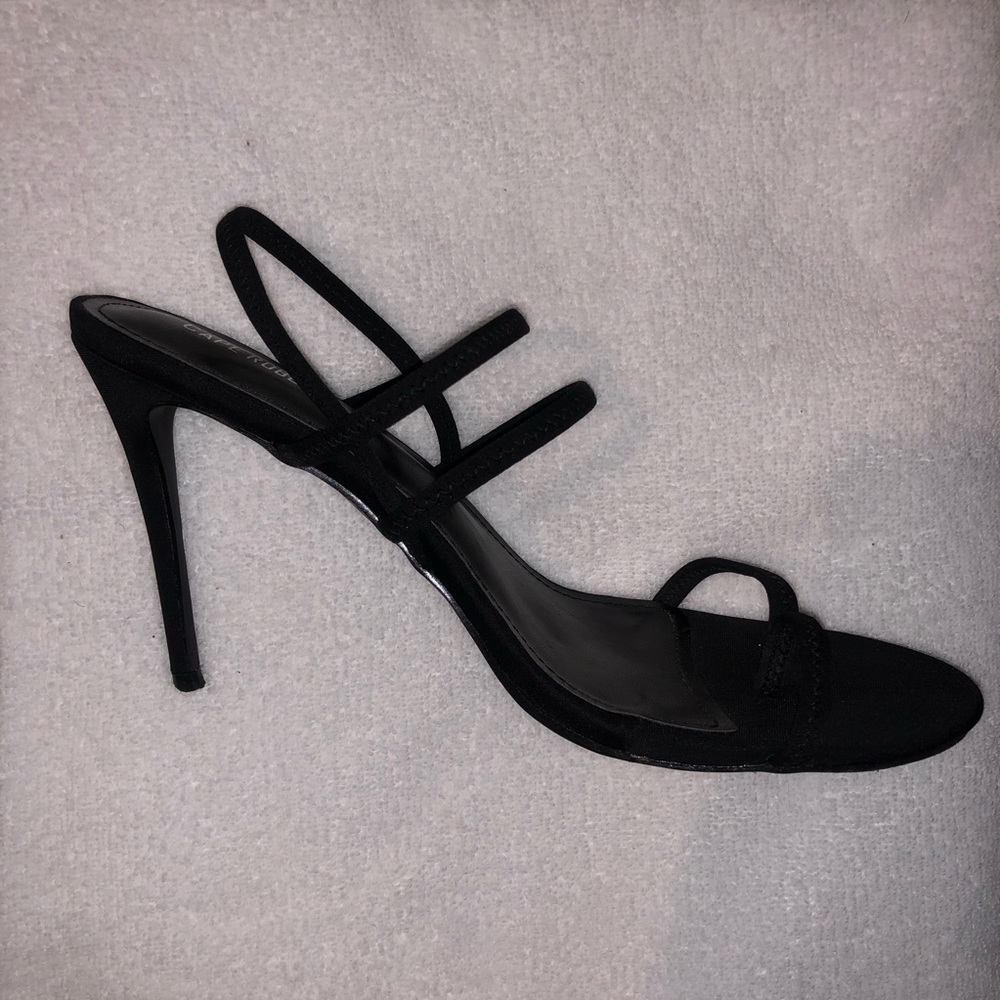 ⭐️⭐️⭐️CAPE ROBBIN HEELS - Picture 4 of 7